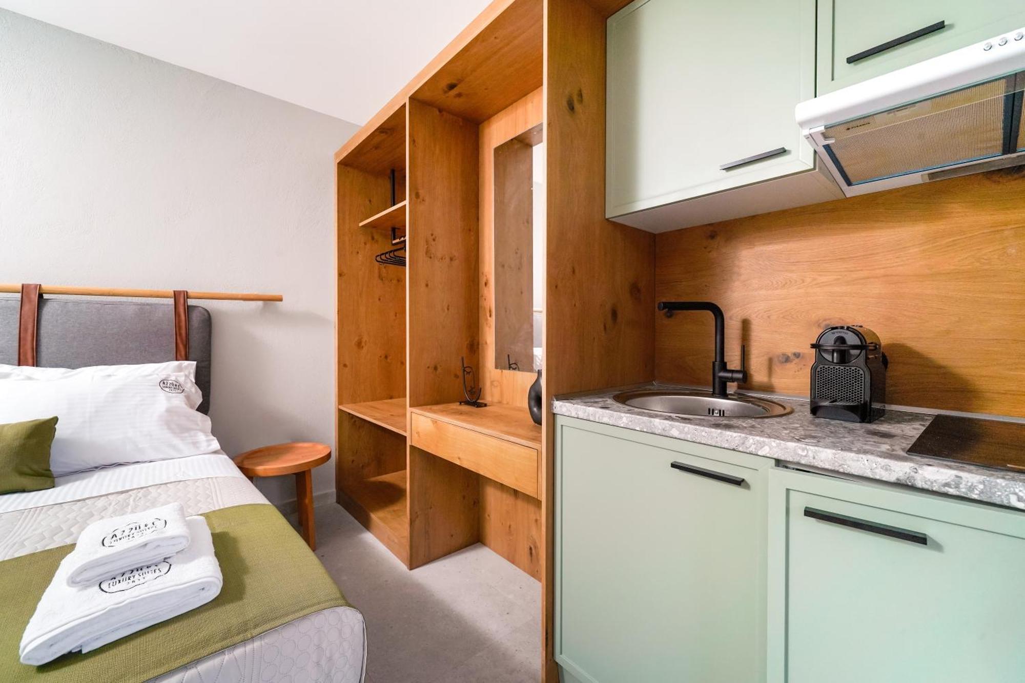 Azzure Luxury Suites Потос Экстерьер фото